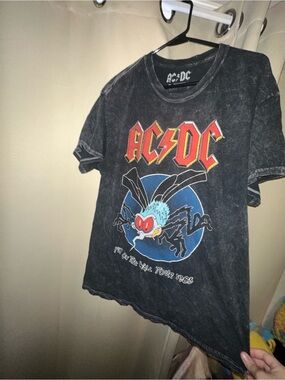 AC/DC "Fly on the Wall Tour 1985" acid-wash men’s size M